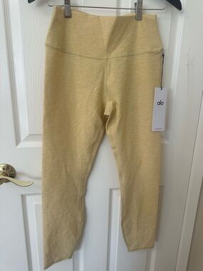 ALO Yoga Soft Yellow High-Rise Leggings
